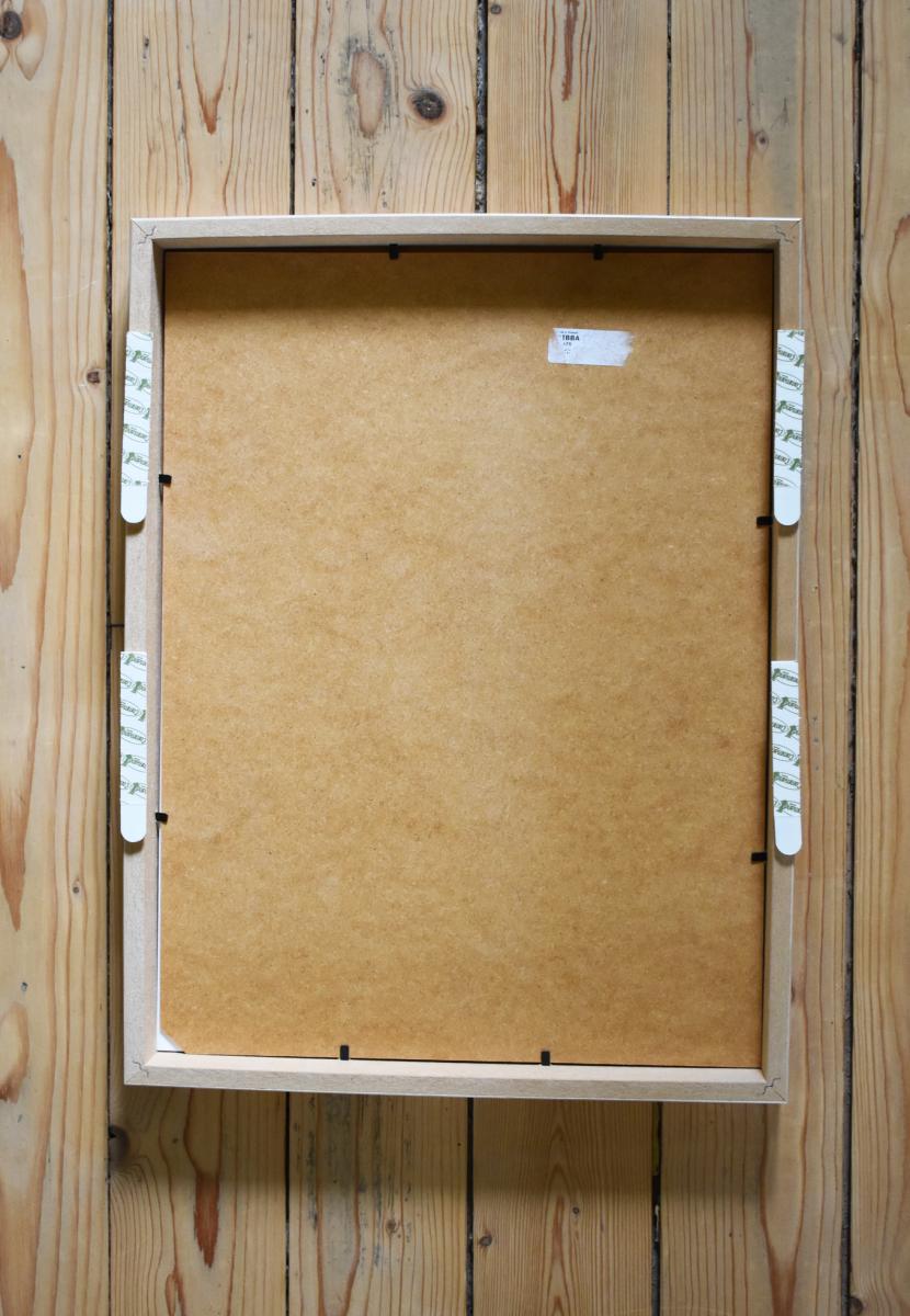 DIY : Fixer un cadre au mur sans percer et le retirer sans trace 